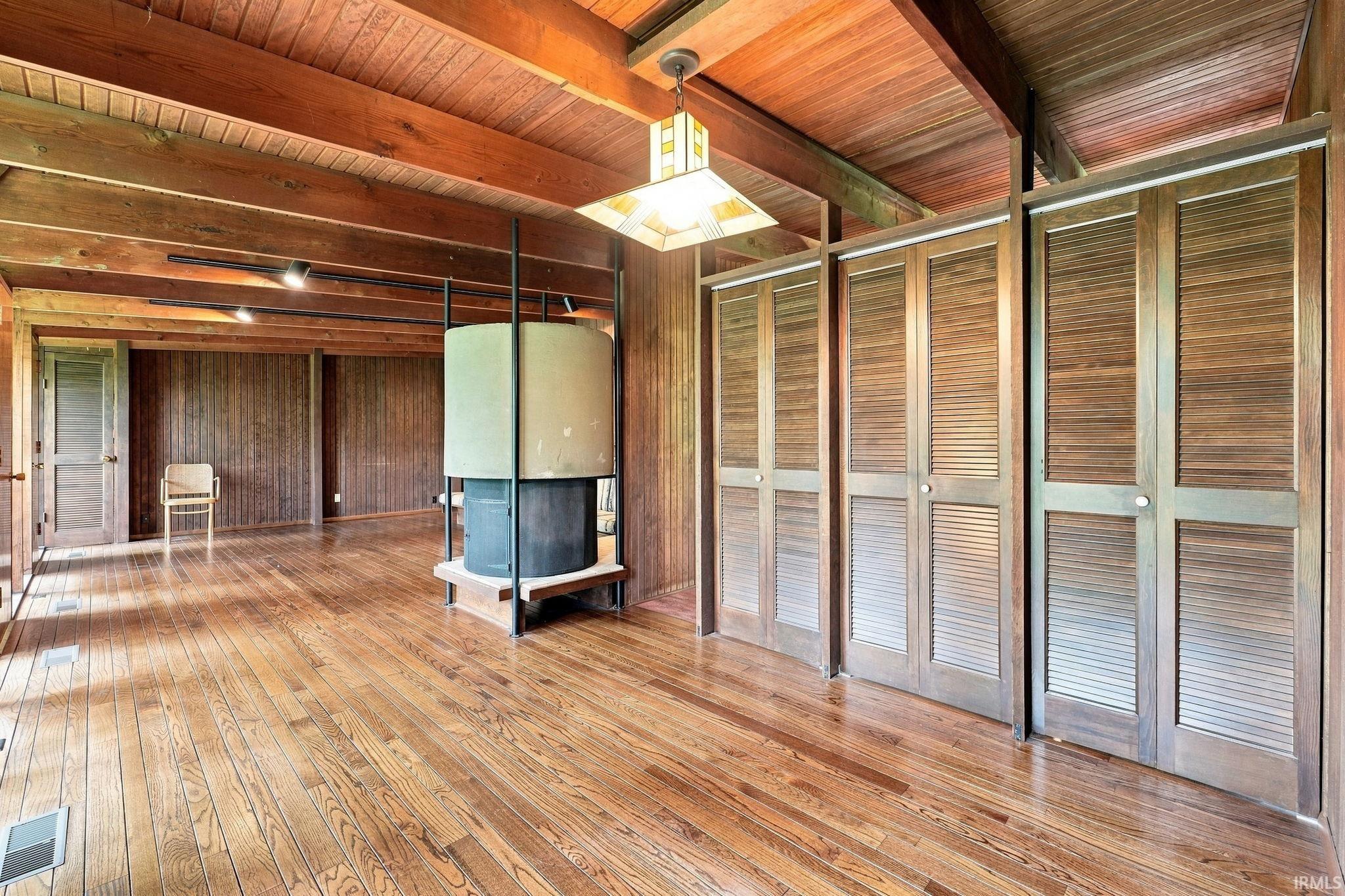 4523 Maples Road Fort Wayne, IN 46816 - Photo 10 of 43 Gallery Image 10