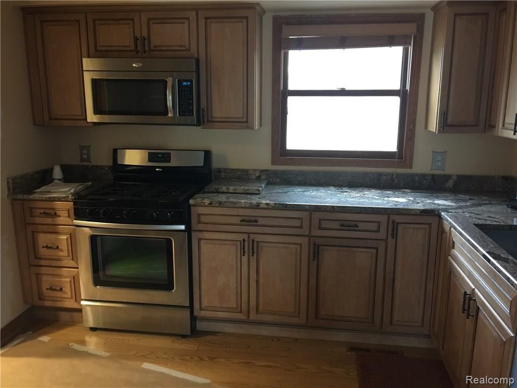 2825 Devondale Road Rochester Hills, MI 48309 - Photo 14 of 37