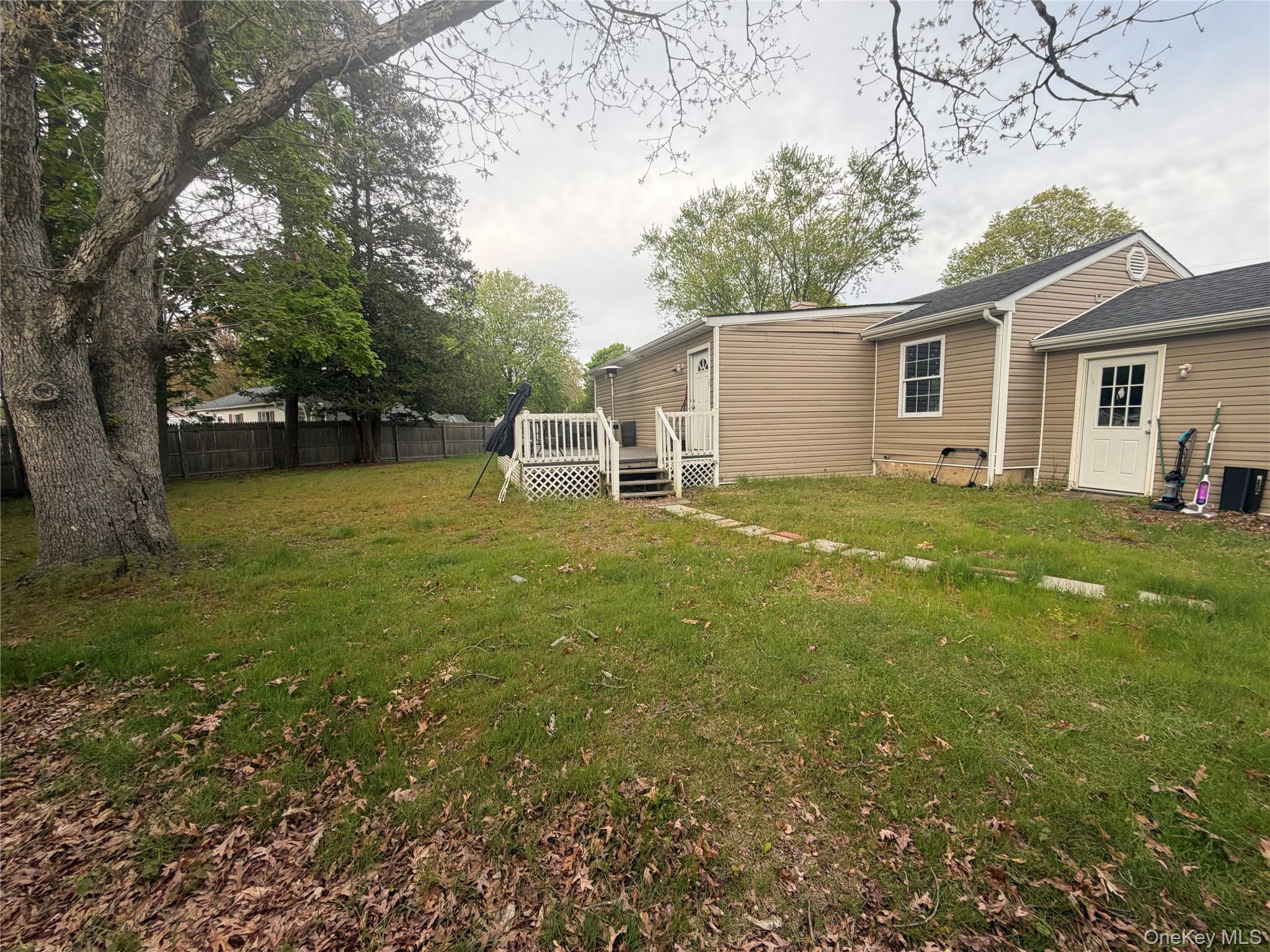 1013 Merriam Road Bay Shore, NY 11706 - Photo 18 of 27