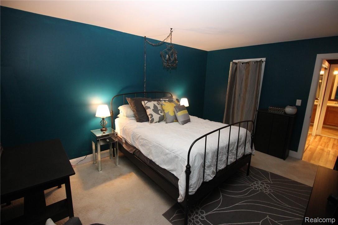 4909 Crooks Road, Unit D Royal Oak, MI 48073 - Photo 11 of 14 IMG_2366.JPG