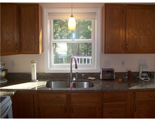 26 Island Cove Road Raymond, ME 04071 - Photo 4 of 14 Kitchen.
