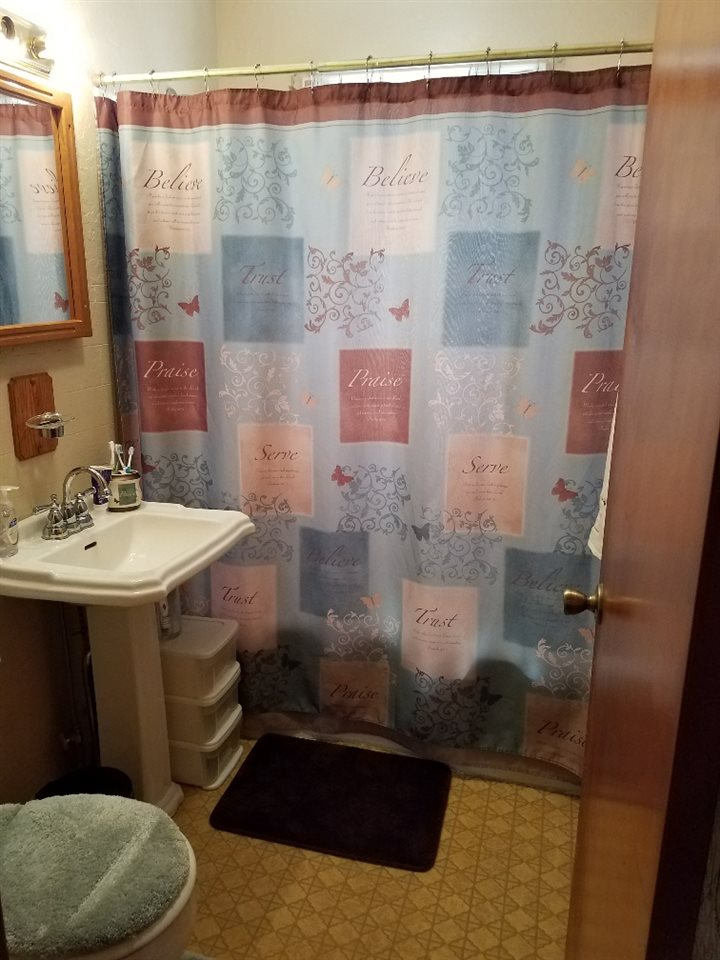 320 James Street Butler, IN 46721 - Photo 13 of 23