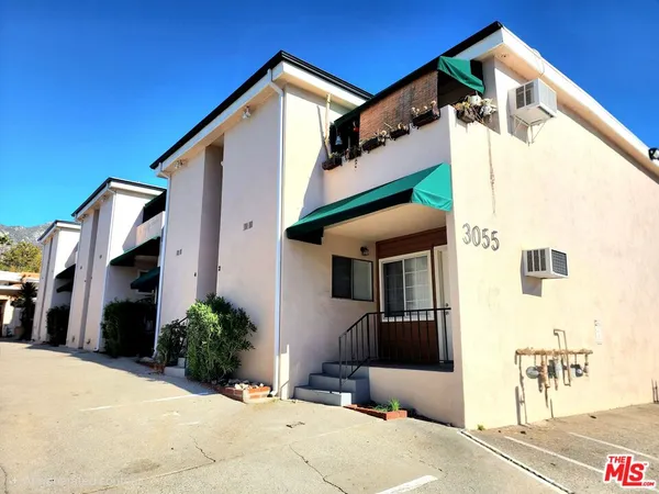 $2,150 | 3055 Foothill Boulevard, Unit 1, La Crescenta, CA 91214