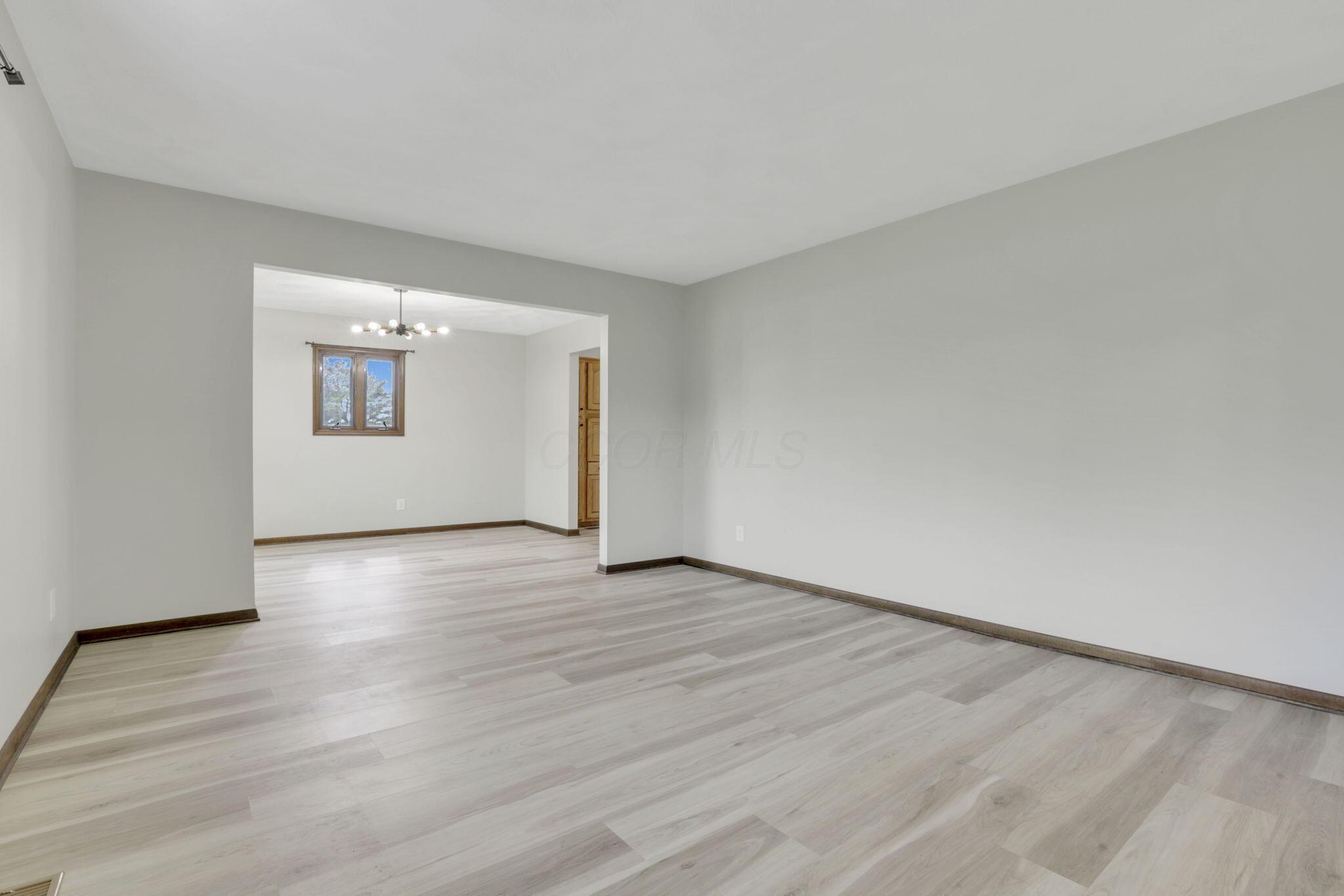 8015 Alspach Road Northwest Lancaster, OH 43130 - Photo 7 of 41 Formal LR