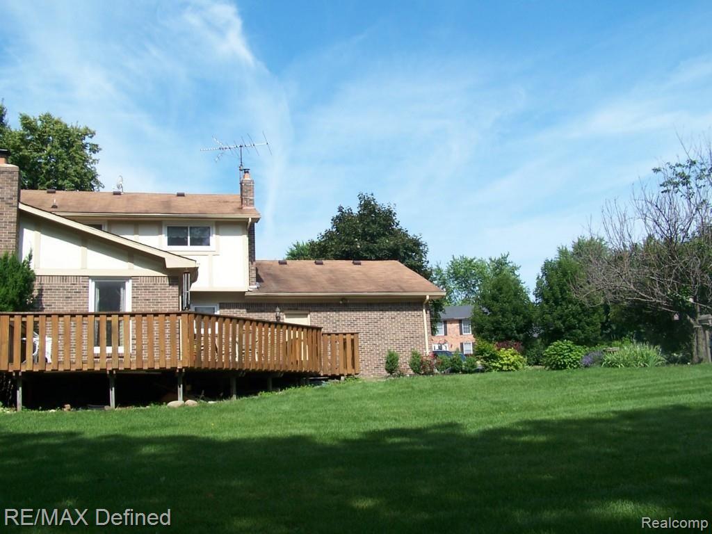 1822 Charm Court Rochester, MI 48306 - Photo 27 of 28 2015-07-03 09.35