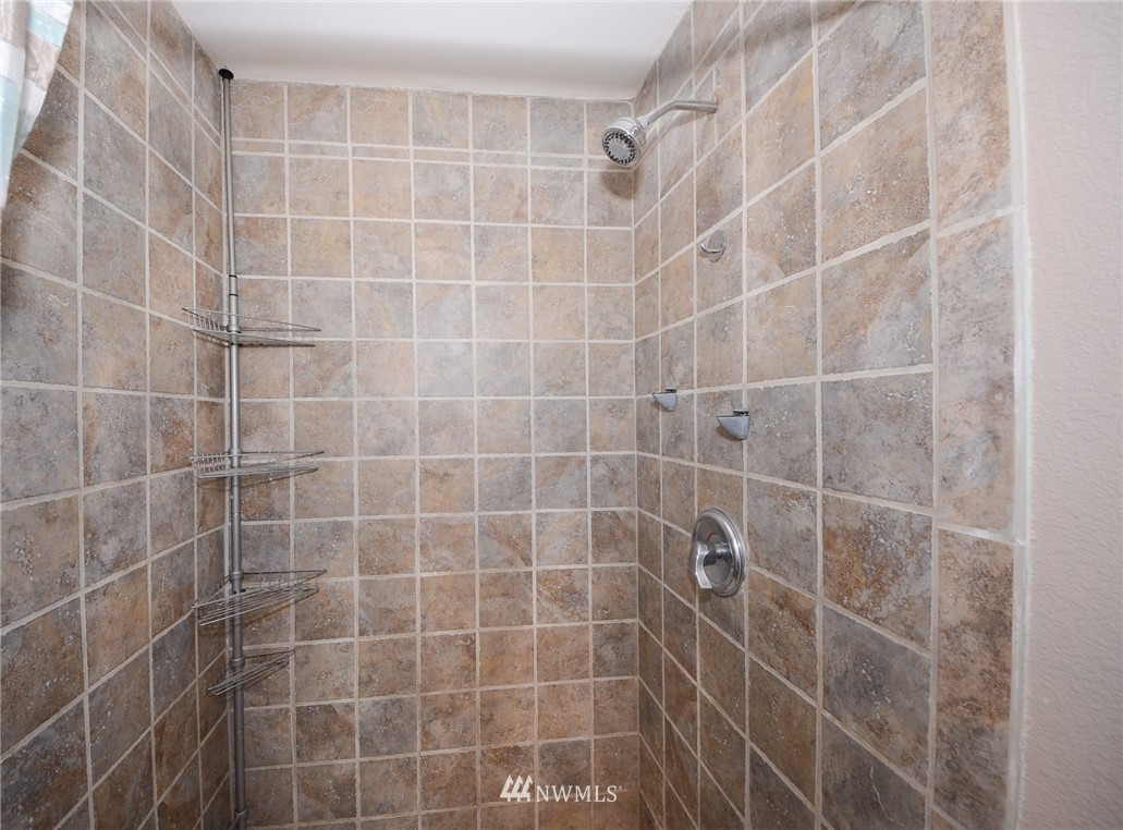 9011 178th Way Southwest Rochester, WA 98579 - Photo 13 of 17