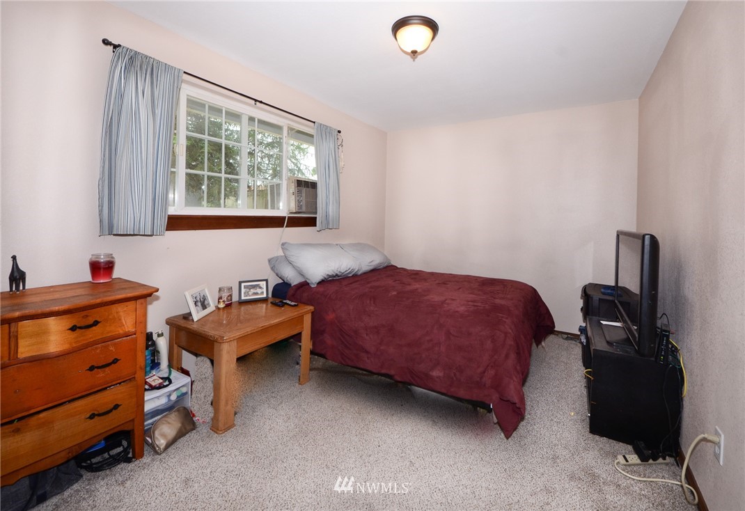 9011 178th Way Southwest Rochester, WA 98579 - Photo 14 of 17
