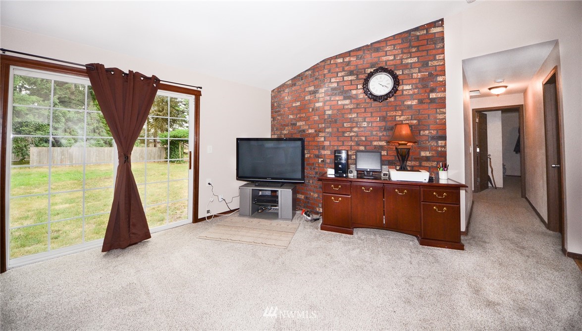 9011 178th Way Southwest Rochester, WA 98579 - Photo 7 of 17