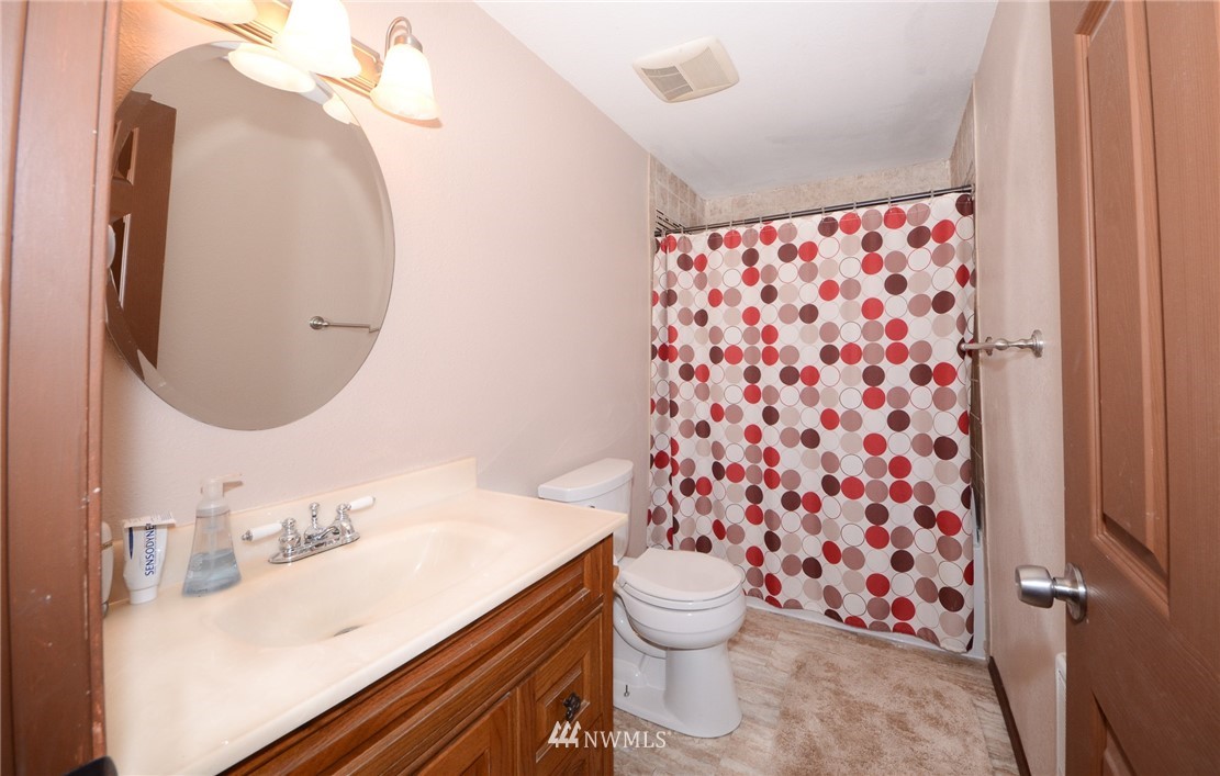 9011 178th Way Southwest Rochester, WA 98579 - Photo 9 of 17