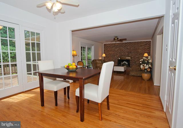 1810 Batten Hollow Road Vienna, VA 22182 - Photo 2 of 30 Kitchen