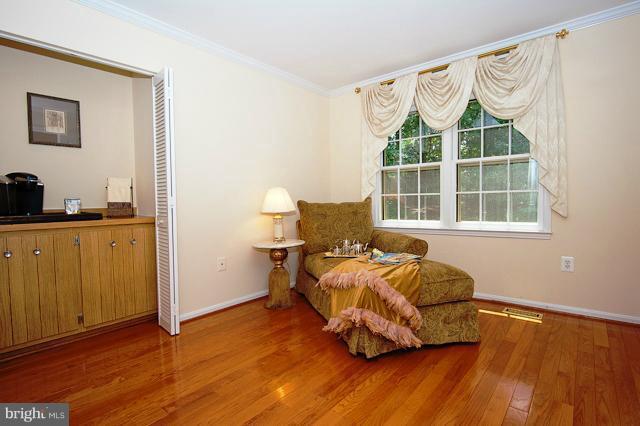 1810 Batten Hollow Road Vienna, VA 22182 - Photo 14 of 30 Bedroom (Master)