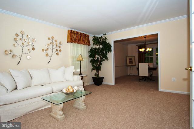 1810 Batten Hollow Road Vienna, VA 22182 - Photo 3 of 30 Living Room