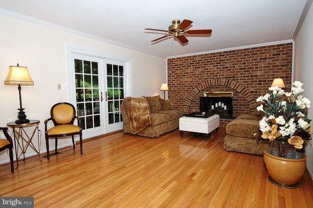 1810 Batten Hollow Road Vienna, VA 22182 - Photo 21 of 30 Family Room