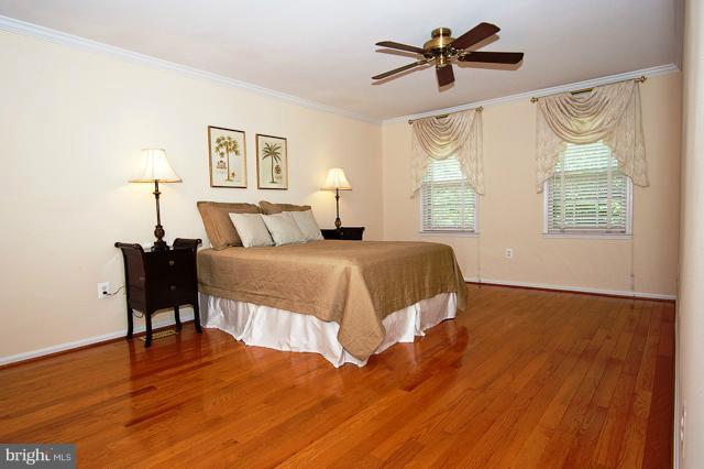 1810 Batten Hollow Road Vienna, VA 22182 - Photo 28 of 30 Bedroom (Master)