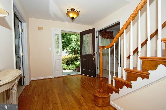 1810 Batten Hollow Road Vienna, VA 22182 - Photo 29 of 30 Interior (General)