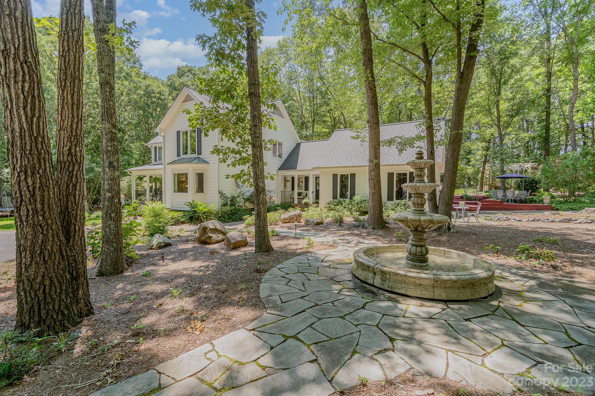6909 Tree Hill Road Matthews, NC 28104 - Photo 3 of 42 Gallery Image 3