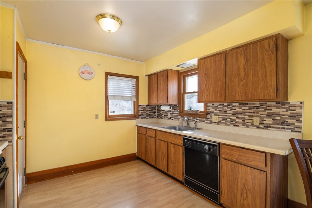 181 Brookridge Drive Greece, NY 14616 - Photo 11 of 31