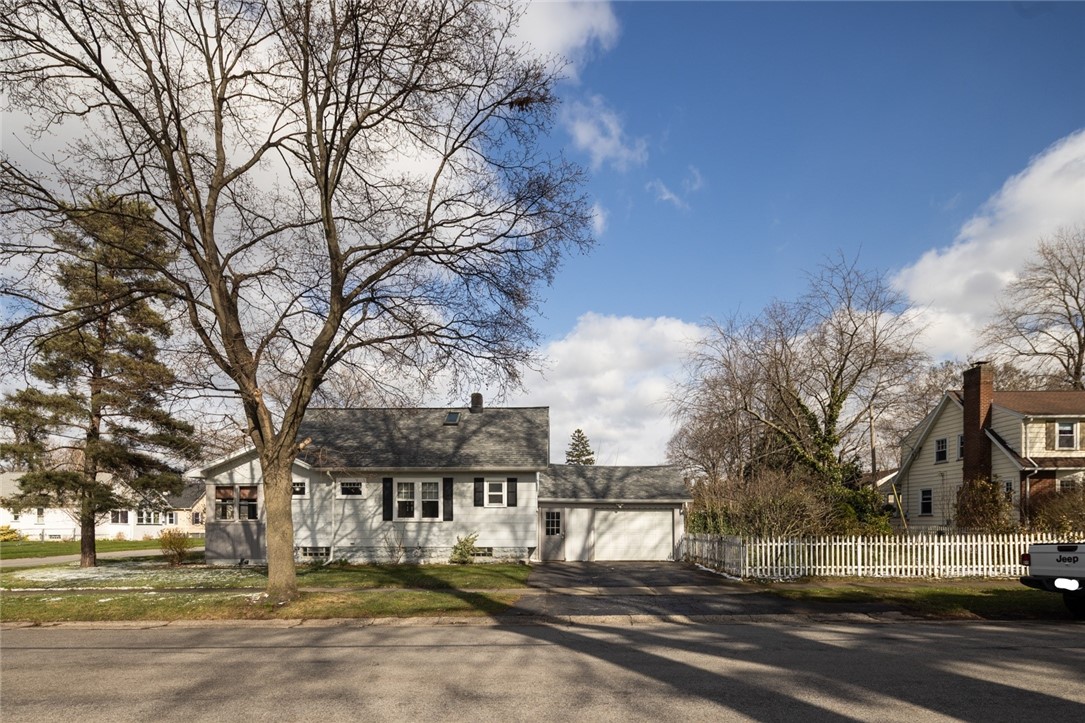 181 Brookridge Drive Greece, NY 14616 - Photo 2 of 31