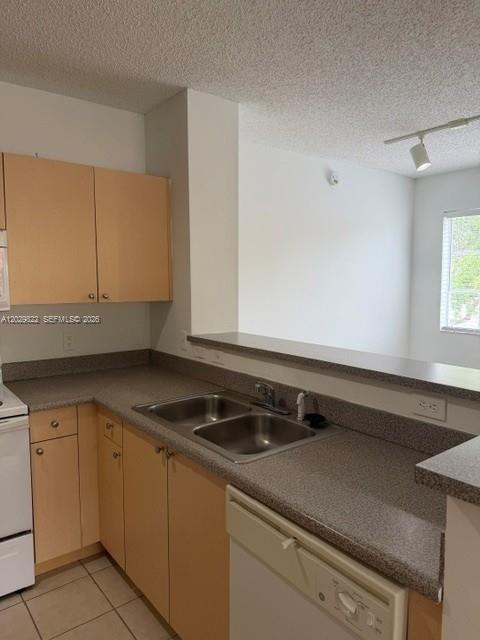 7980 North Nob Hill Road, Unit 207 Tamarac, FL 33321 - Photo 12 of 18