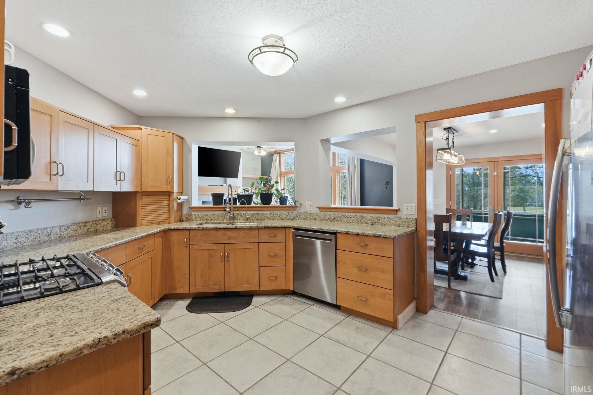 17331 Amstutz Road Leo, IN 46765 - Photo 12 of 36