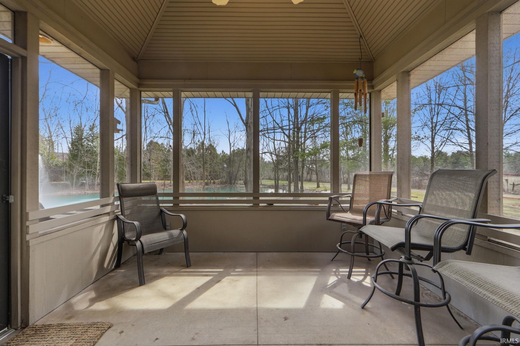 17331 Amstutz Road Leo, IN 46765 - Photo 4 of 36