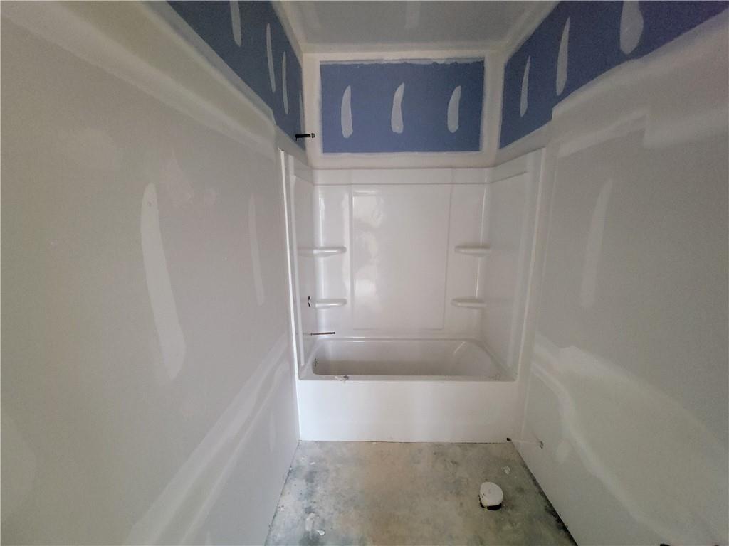 73 Silverleaf Trail Bethlehem, GA 30620 - Photo 5 of 25 a view of a bathroom