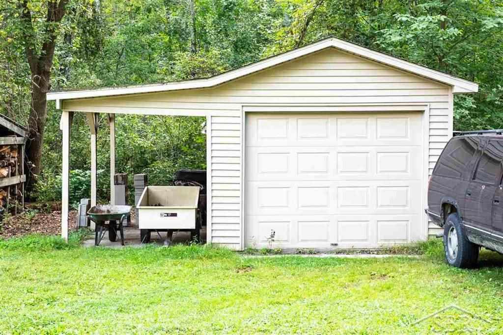 1548 West Prairie Road Midland, MI 48640 - Photo 38 of 43