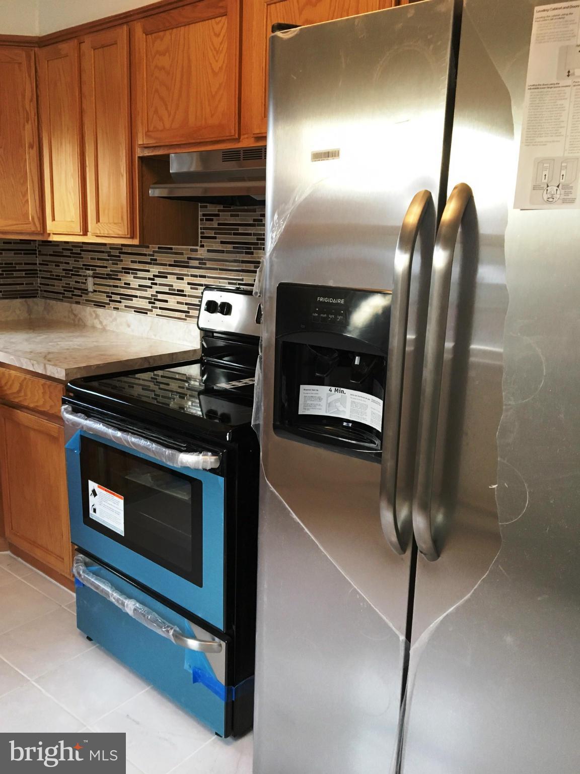 318 Oakwood Road Edgewater, MD 21037 - Photo 13 of 28 Kitchen