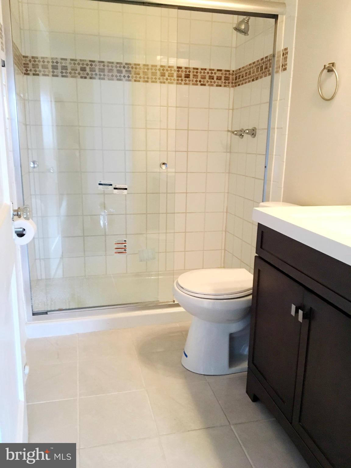 318 Oakwood Road Edgewater, MD 21037 - Photo 14 of 28 Bath