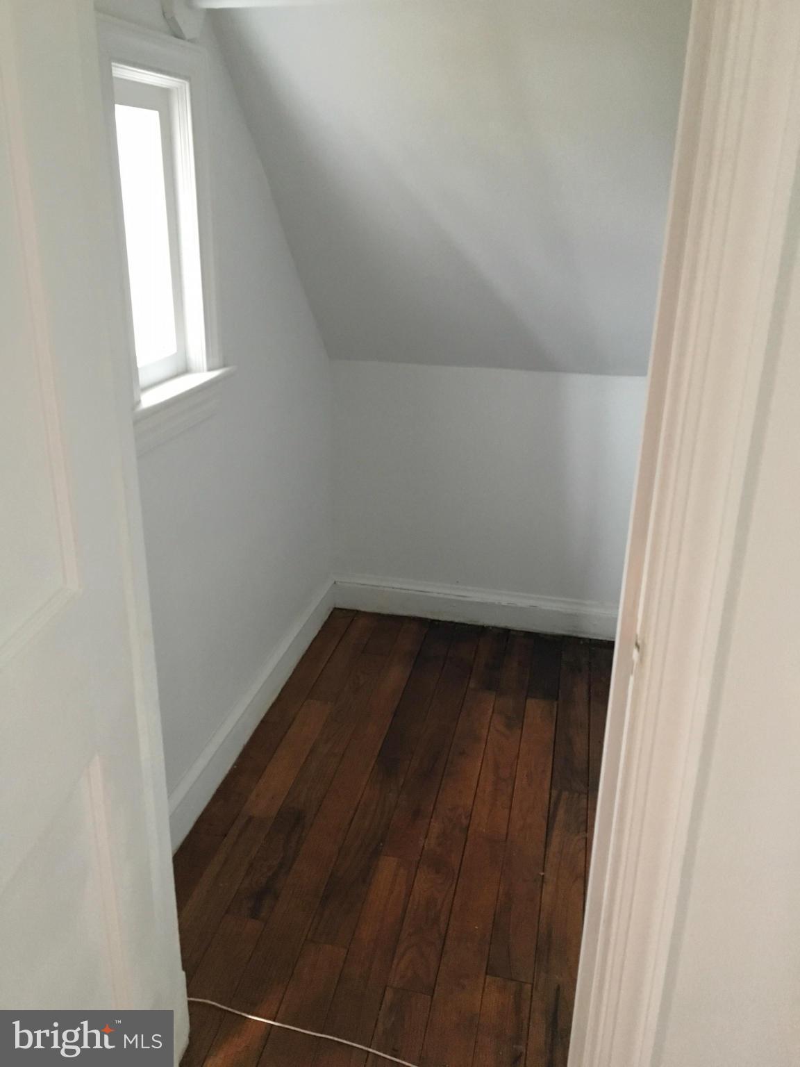 318 Oakwood Road Edgewater, MD 21037 - Photo 7 of 28 Interior (General)