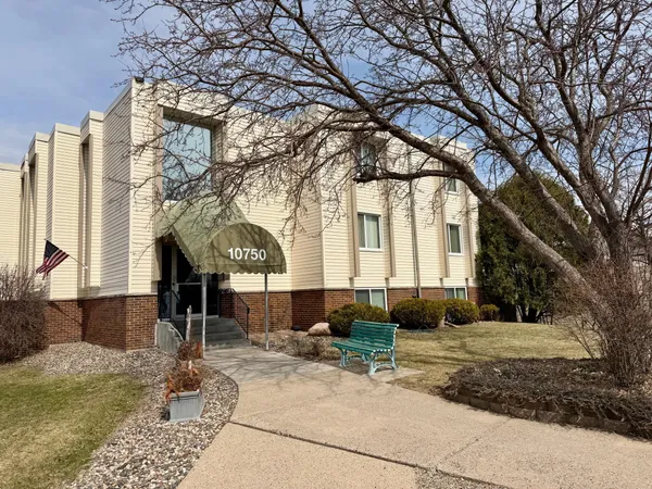 $141,444 | 10750 Rockford Road, Unit 313, Plymouth, MN 55442