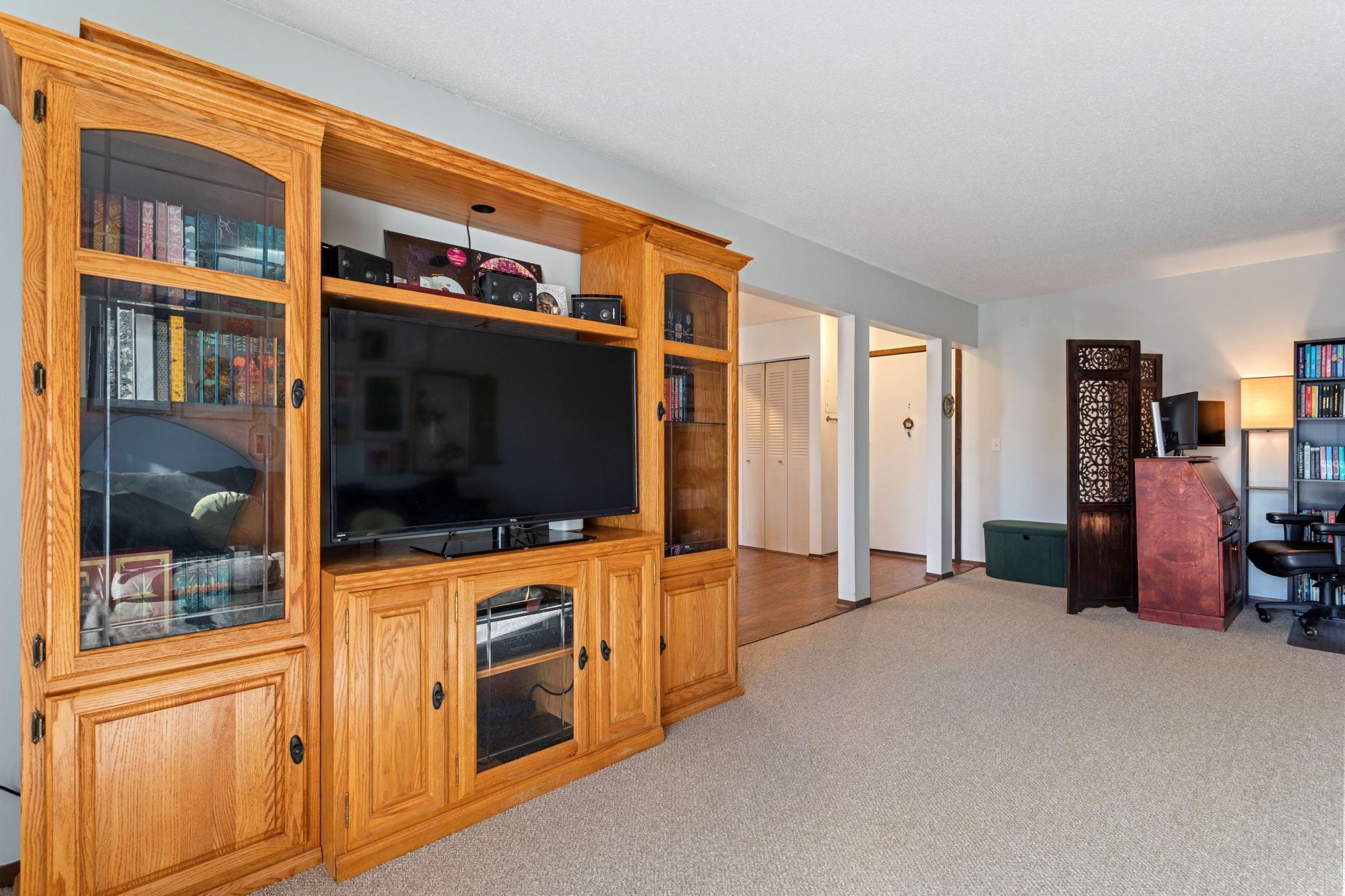 10750 Rockford Road, Unit 313 Minneapolis, MN 55442 - Photo 5 of 23