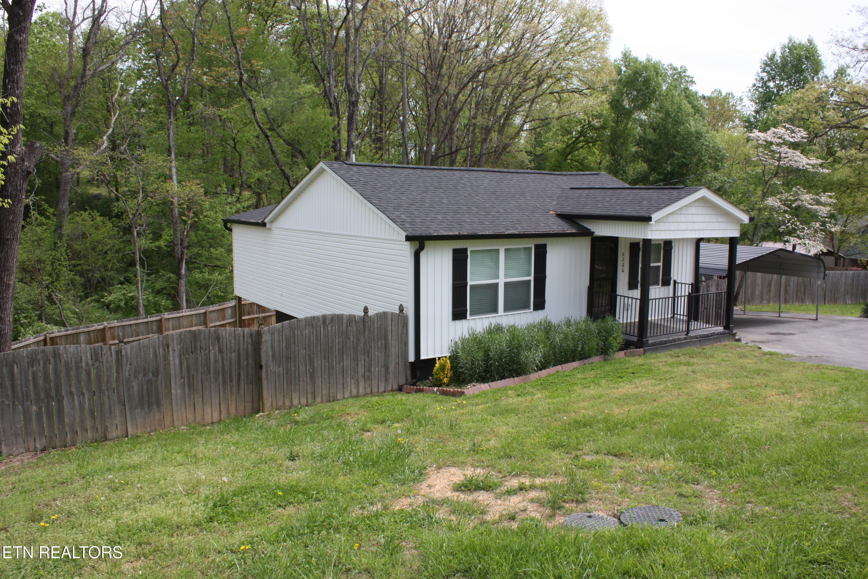 8266 Brickyard Road Powell, TN 37849 - Photo 1 of 39 IMG_2878