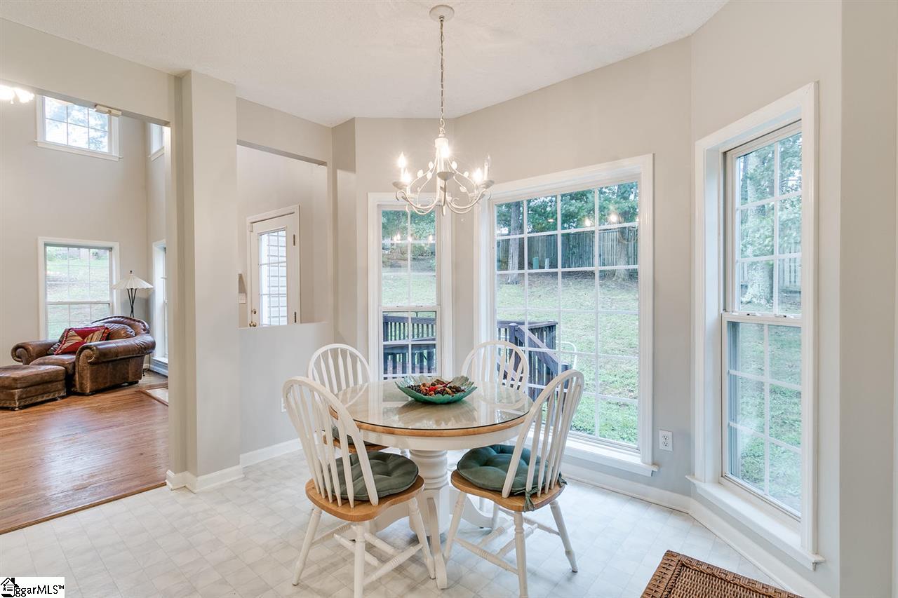 110 Springhouse Way Greenville, SC 29607 - Photo 8 of 29