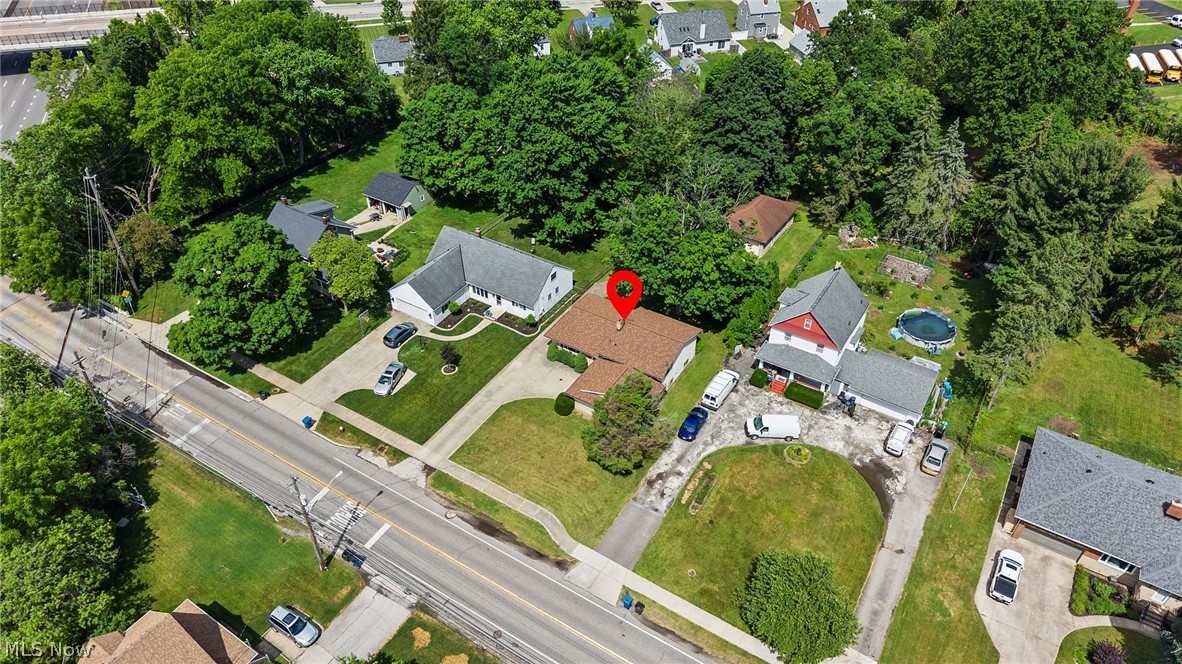 21820 Mastick Road Fairview Park, OH 44126 - Photo 8 of 41