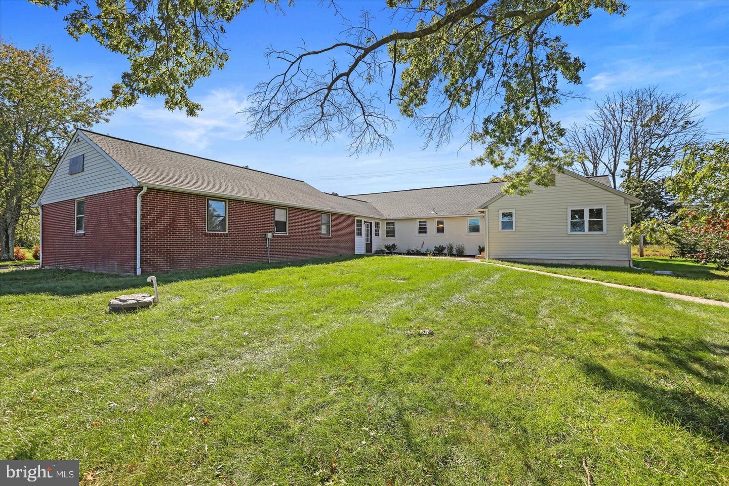 291 Elephant Road Perkasie, PA 18944 - Photo 4 of 40