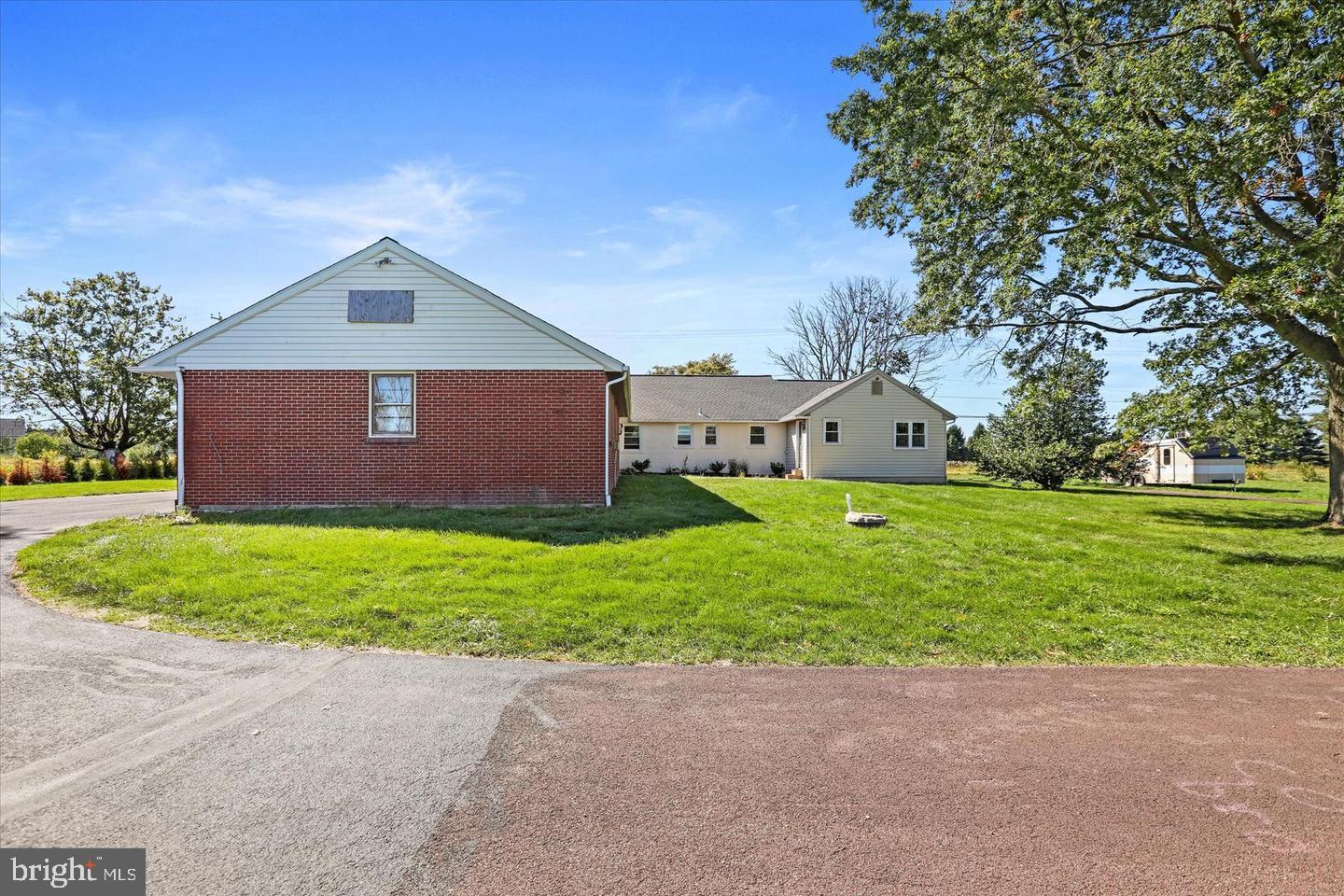 291 Elephant Road Perkasie, PA 18944 - Photo 5 of 40