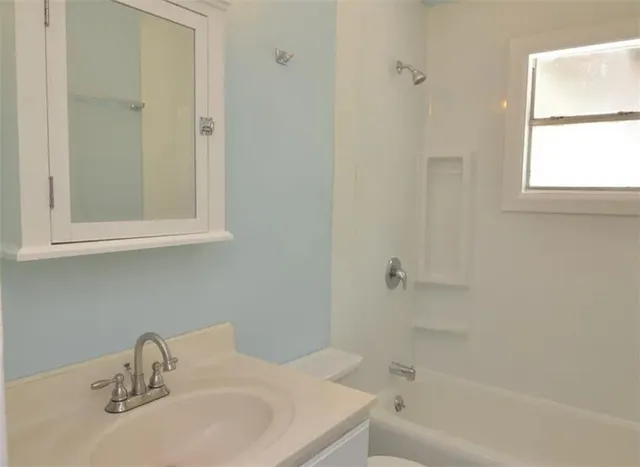 $2,495 | 5111 Woodrow Avenue, Austin, TX 78756