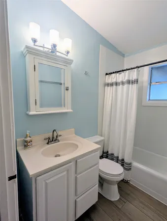 $2,295 | 5111 Woodrow Avenue, Austin, TX 78756