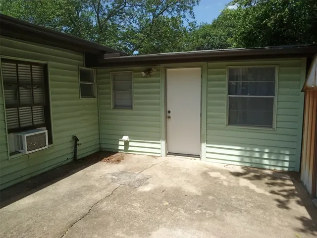 $2,495 | 5111 Woodrow Avenue, Austin, TX 78756