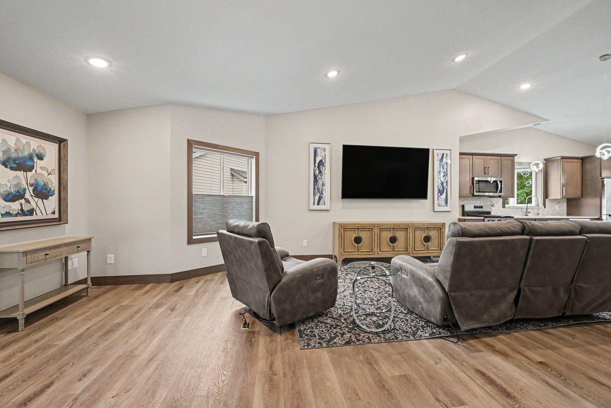 15824 Cicerone Path Rosemount, MN 55068 - Photo 13 of 42
