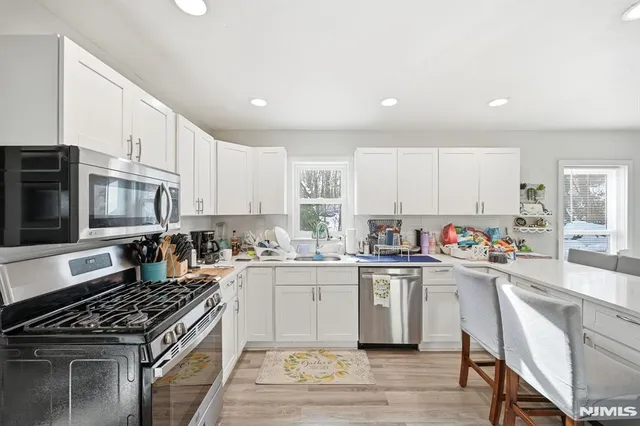 $4,200 | 27 Saddle River Road, Woodcliff Lake, NJ 07677