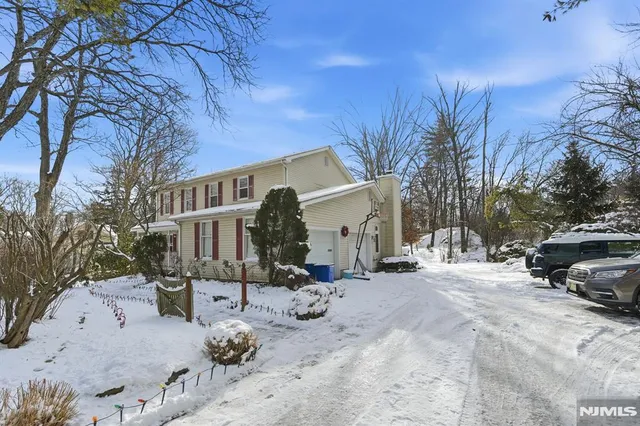 $4,200 | 27 Saddle River Road, Woodcliff Lake, NJ 07677