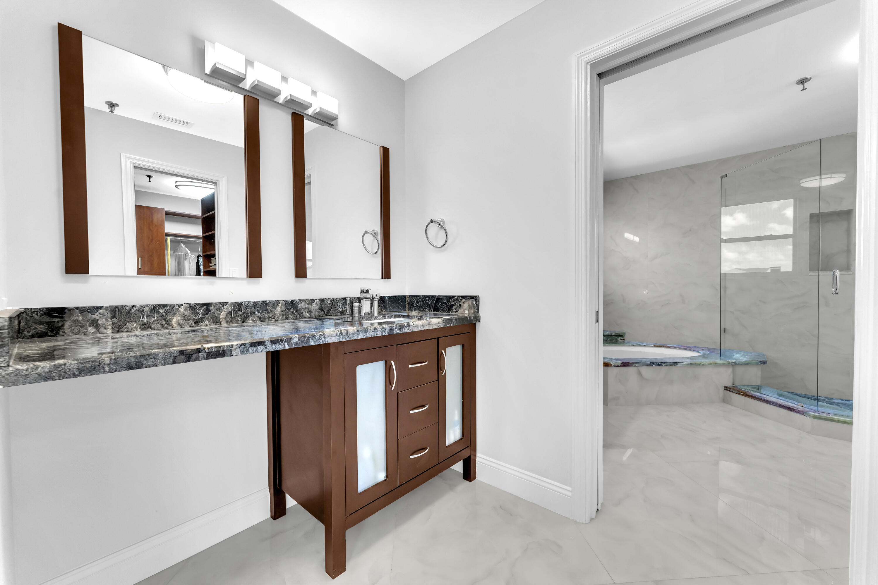 7578 Regency Lake Drive, Unit 802 Boca Raton, FL 33433 - Photo 12 of 31 7578 Regency Lake Drive #802-11
