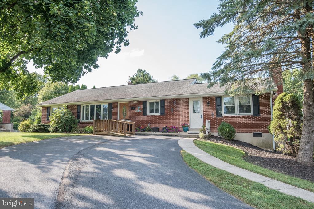 711 East Millport Road Lititz, PA 17543 - Photo 2 of 38