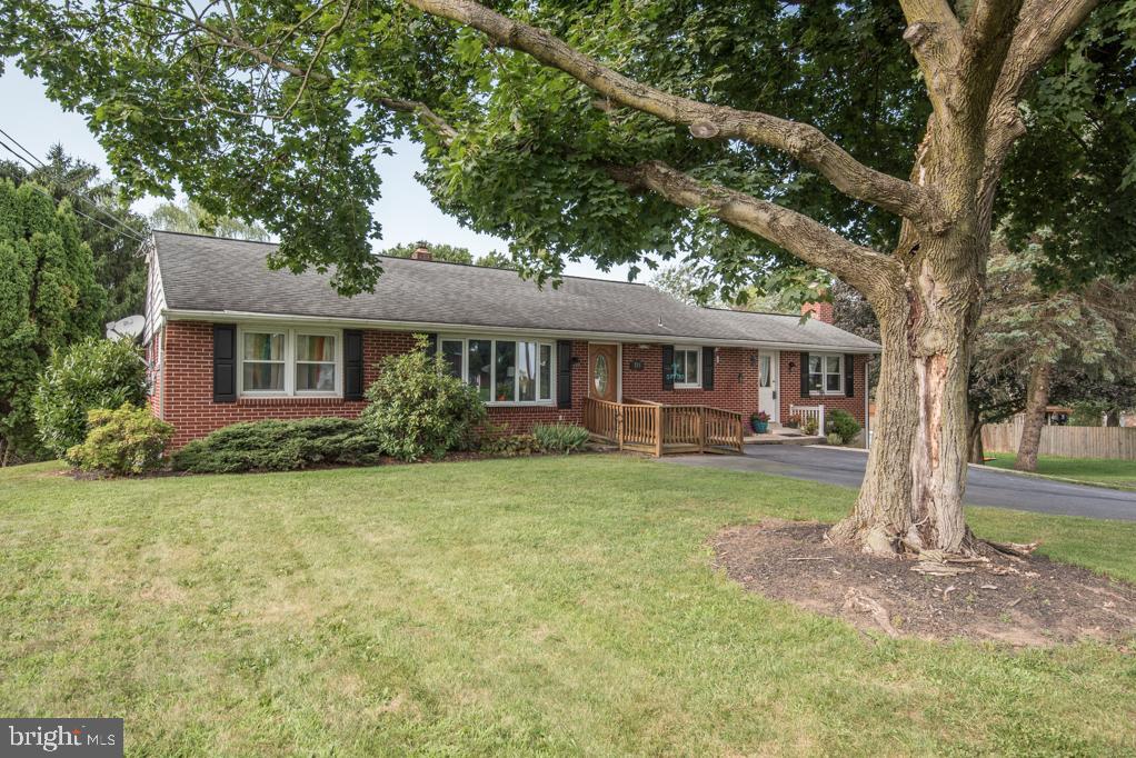 711 East Millport Road Lititz, PA 17543 - Photo 3 of 38