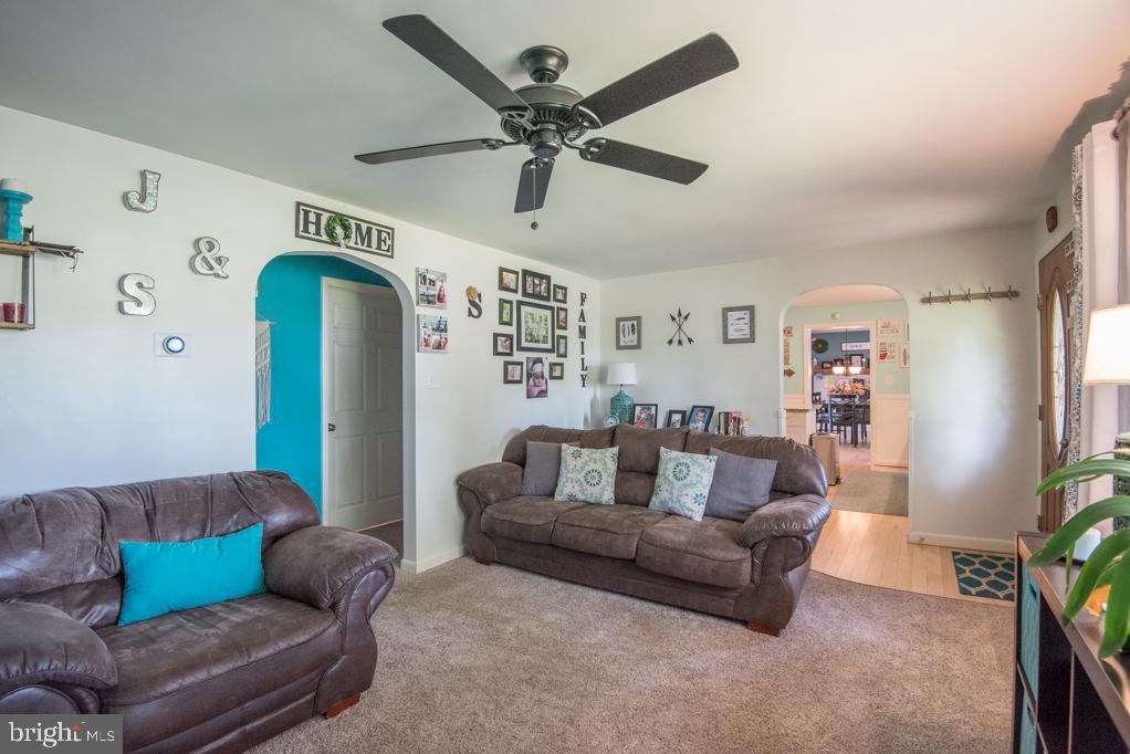711 East Millport Road Lititz, PA 17543 - Photo 6 of 38