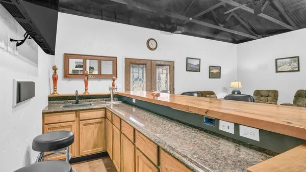 $544,995 | 20531 Farm To Market 4, Lipan, TX 76462