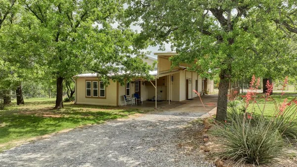 $544,995 | 20531 Farm To Market 4, Lipan, TX 76462