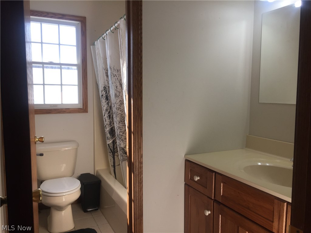 12554 Alpha Road Hiram, OH 44234 - Photo 20 of 26 Upstairs Full bathroom
